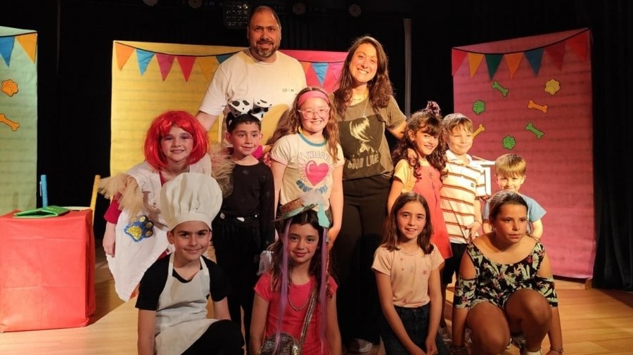 Nueva Presentación Del Club De Teatro