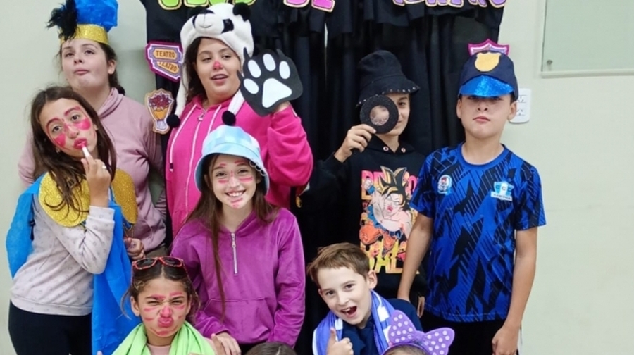 Regresa El Club De Teatro